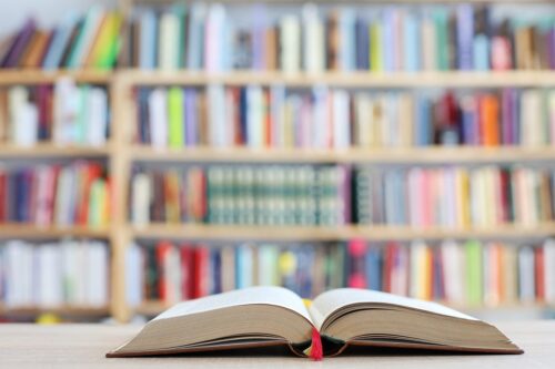 「もっと勉強しておけば…」校正の仕事で身にしみた後悔・役立った知識